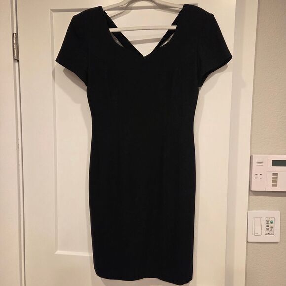 Nordstrom Preview Collection Women's Simple Little Black Dress Short Sleeve  6 - Picture 1 of 5